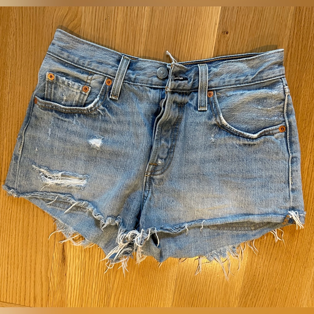 Levi jean shorts